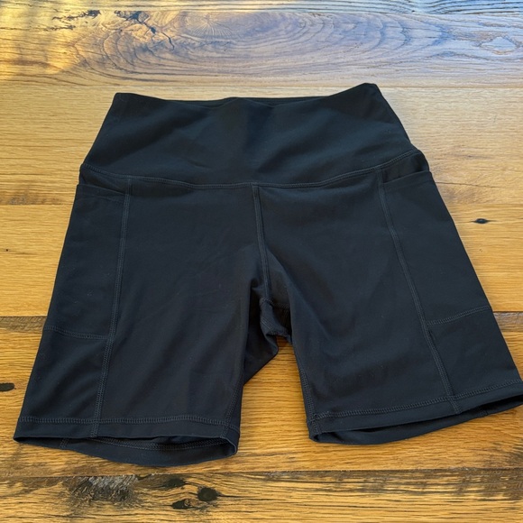 Danskin Black Women's Bike Shorts - size Medium - Picture 1 of 5